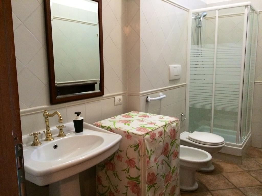 لاديسْبولِ B&B Millennium الغرفة الصورة